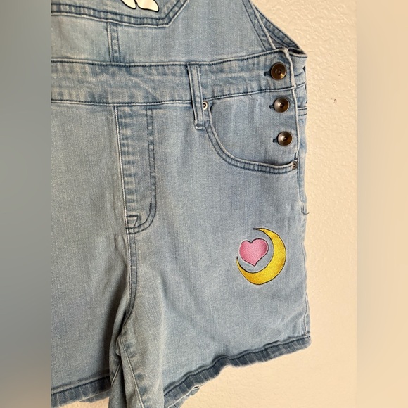 Sailor Moon denim overalls Hot Topic Exclusive - Picture 5 of 8